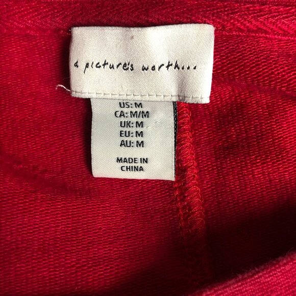 A Pictures Worth Sweatshirt Womens Size Medium Cropped Red Balloon Long Sleeve - Picture 5 of 10